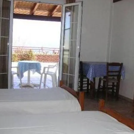 Ξενοδοχείο Sailors Beach Apartments 2*